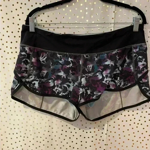 Lululemon Speed Up Short Size 10 - Picture 1 of 8
